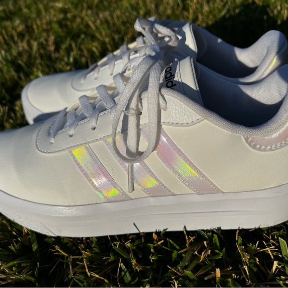 SOLD Adidas court platform women’s sneaker size 8. - Picture 8 of 13